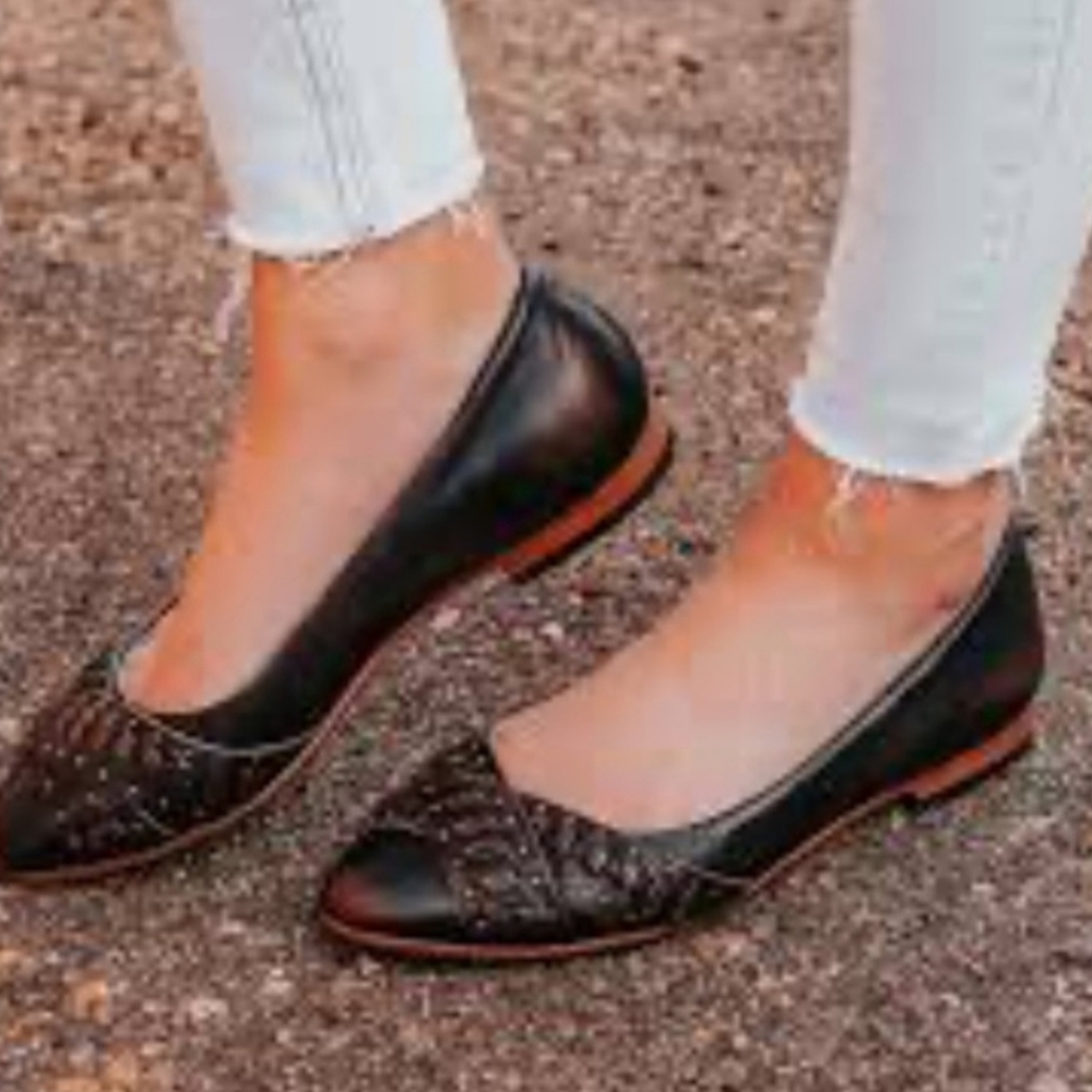 Freebird Brynn Flats fit like a size 9